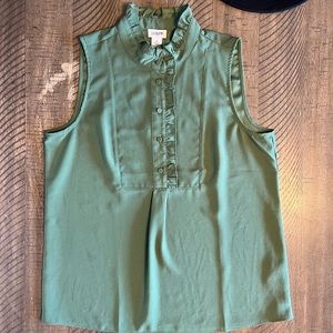 J Crew green sleeveless blouse w ruffled neckline Size 4 EUC